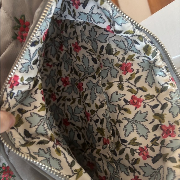 Vera Bradley Carson Quilted Floral Crossbody Bag - Gray and Pink- flaw - Picture 8 of 9